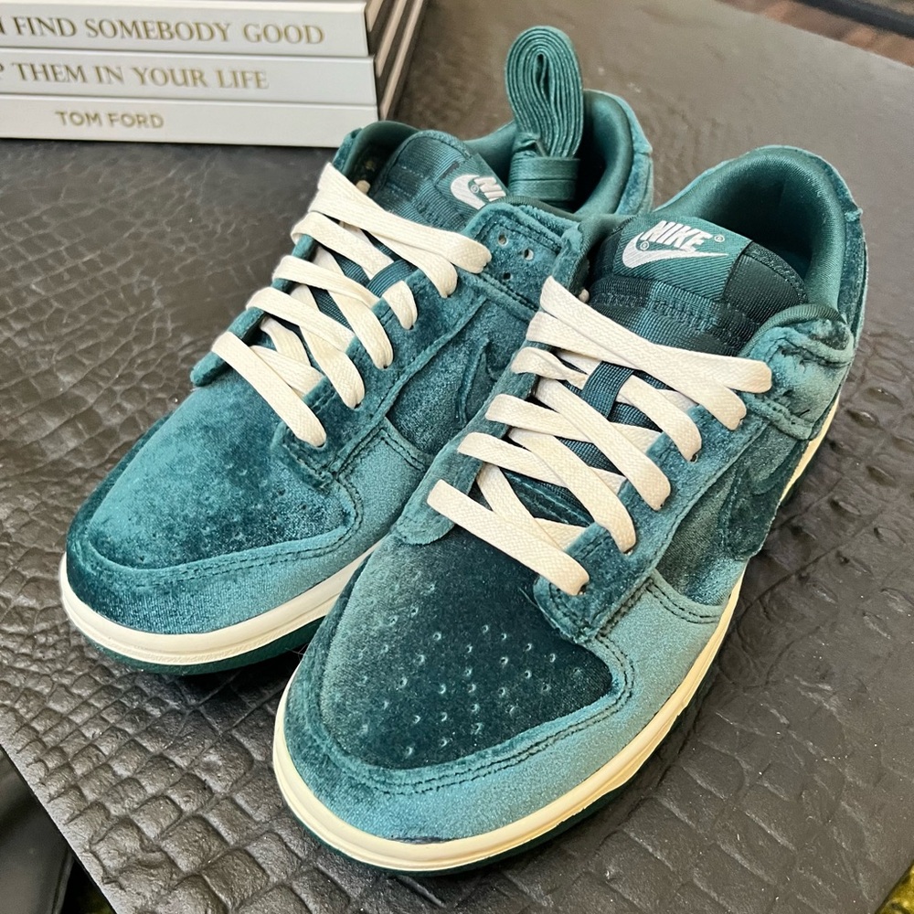 Women’s Nike Dunk Velvet